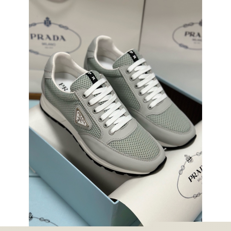Pra*a casual shoes